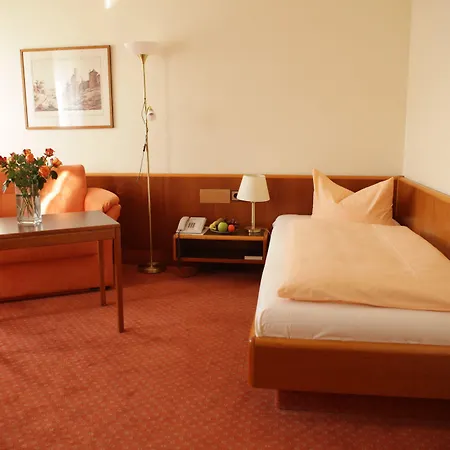 ホテル ドレクセルス パークホテル メミンゲン