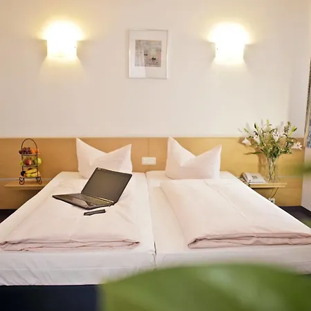 Drexel's Parkhotel Отель Мемминген