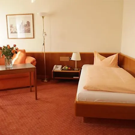 Отель Drexel's Parkhotel Мемминген